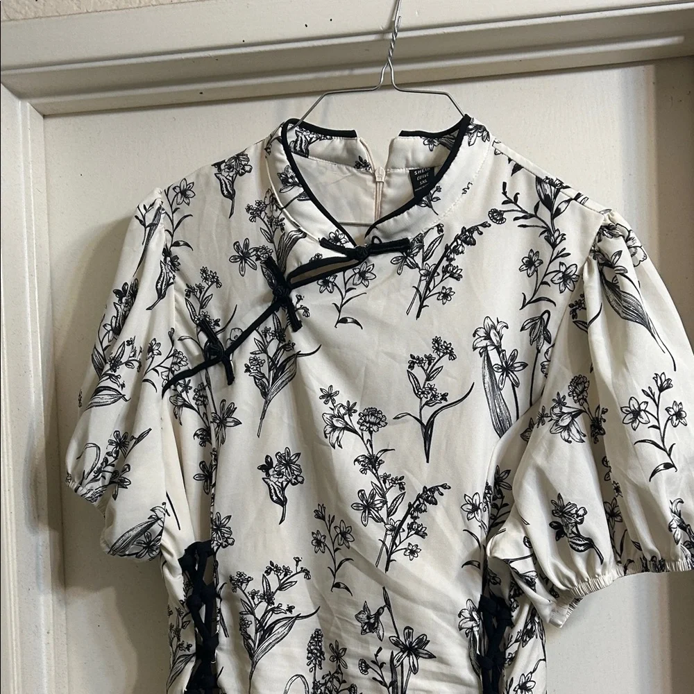 SHEIN Black and White Floral Puff Sleeve Mini Dress - Picture 3 of 5